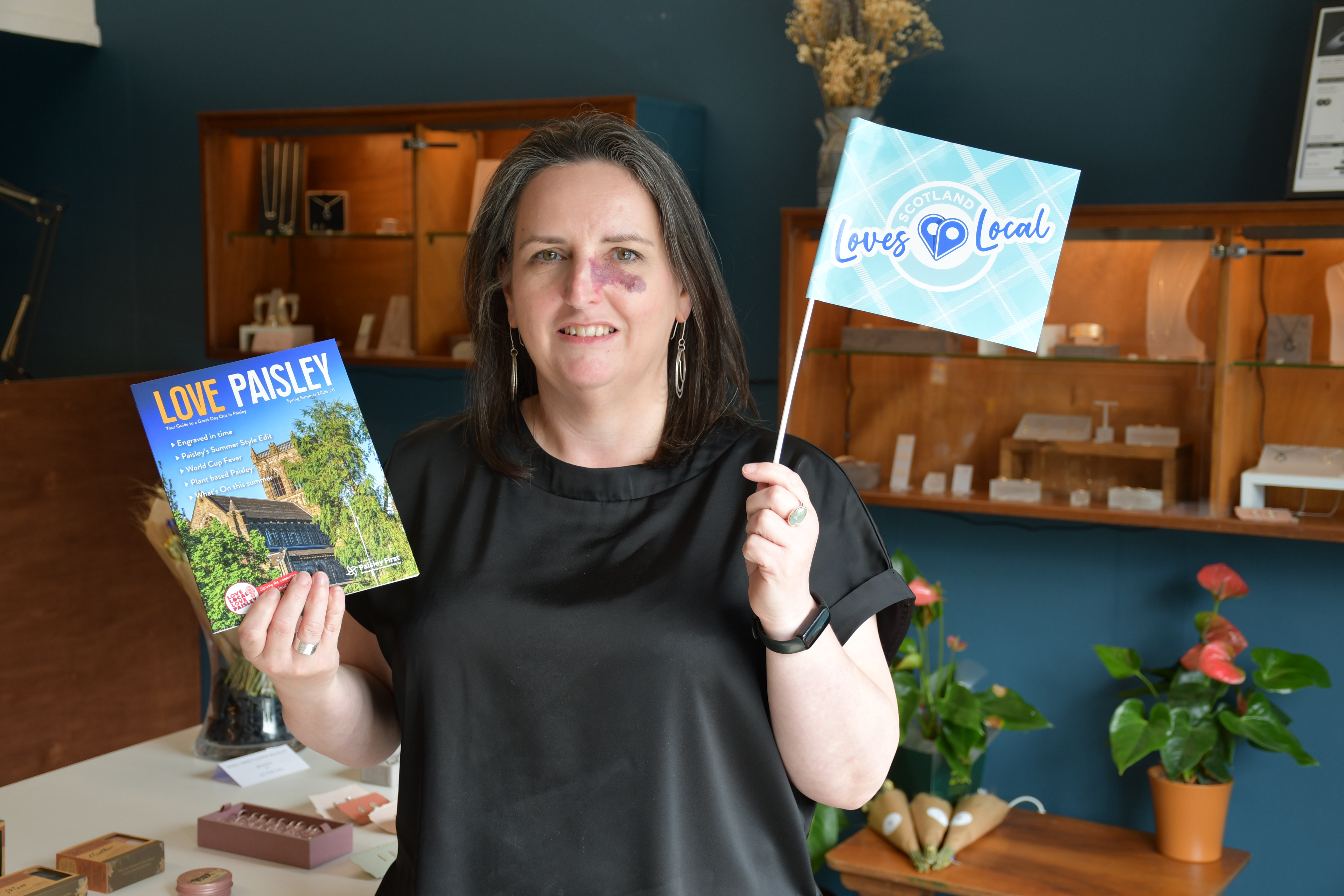 Paisley flies the flag for choosing local