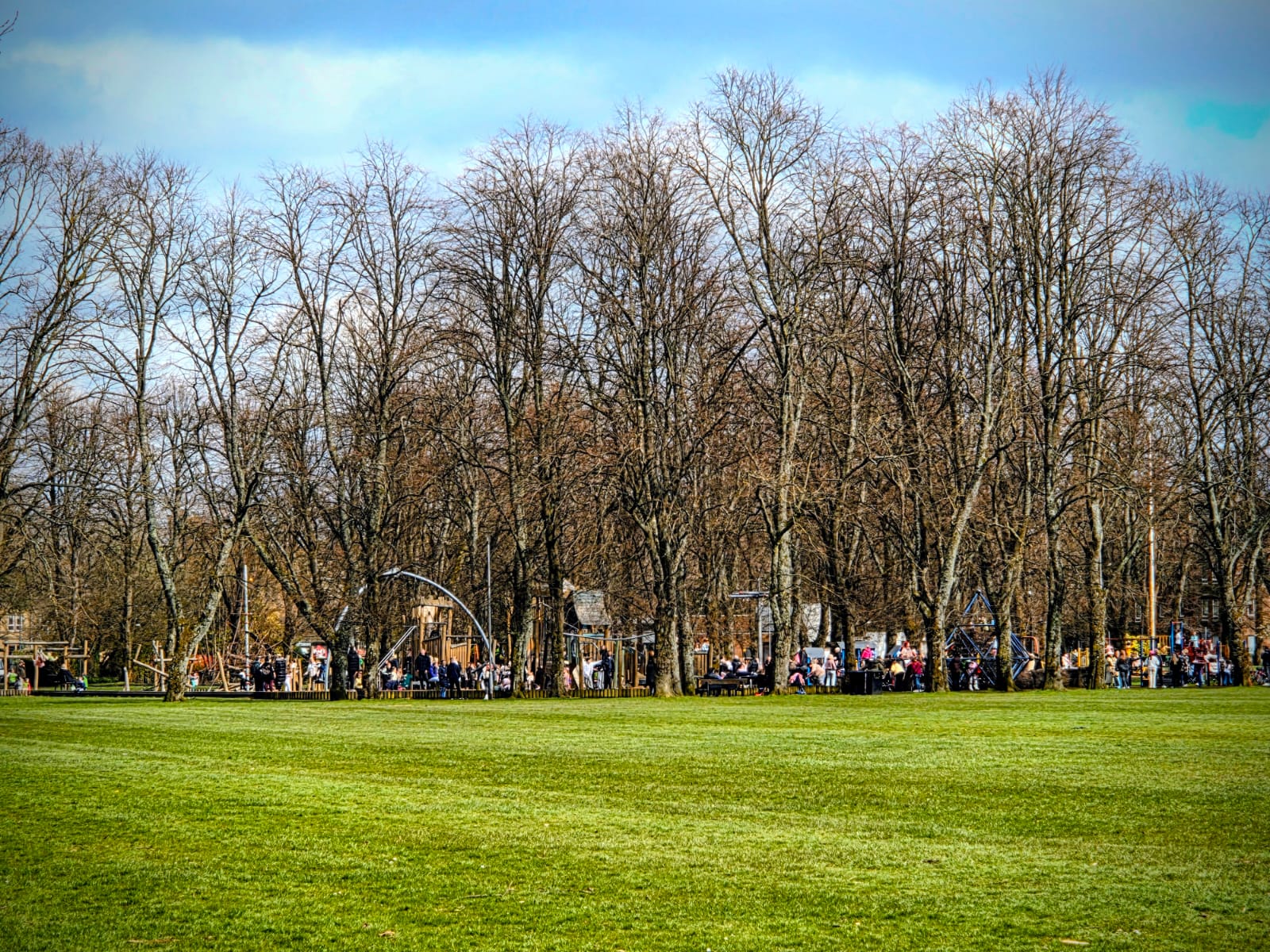 Renfrew families turn out in force for Community Council Easter Egg Hunt